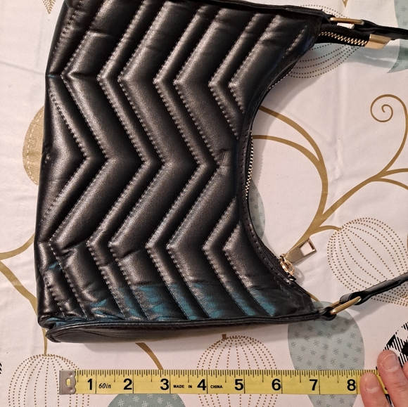 Y2K Black Chevron Print Faux Leather Handbag Purse - Picture 9 of 10